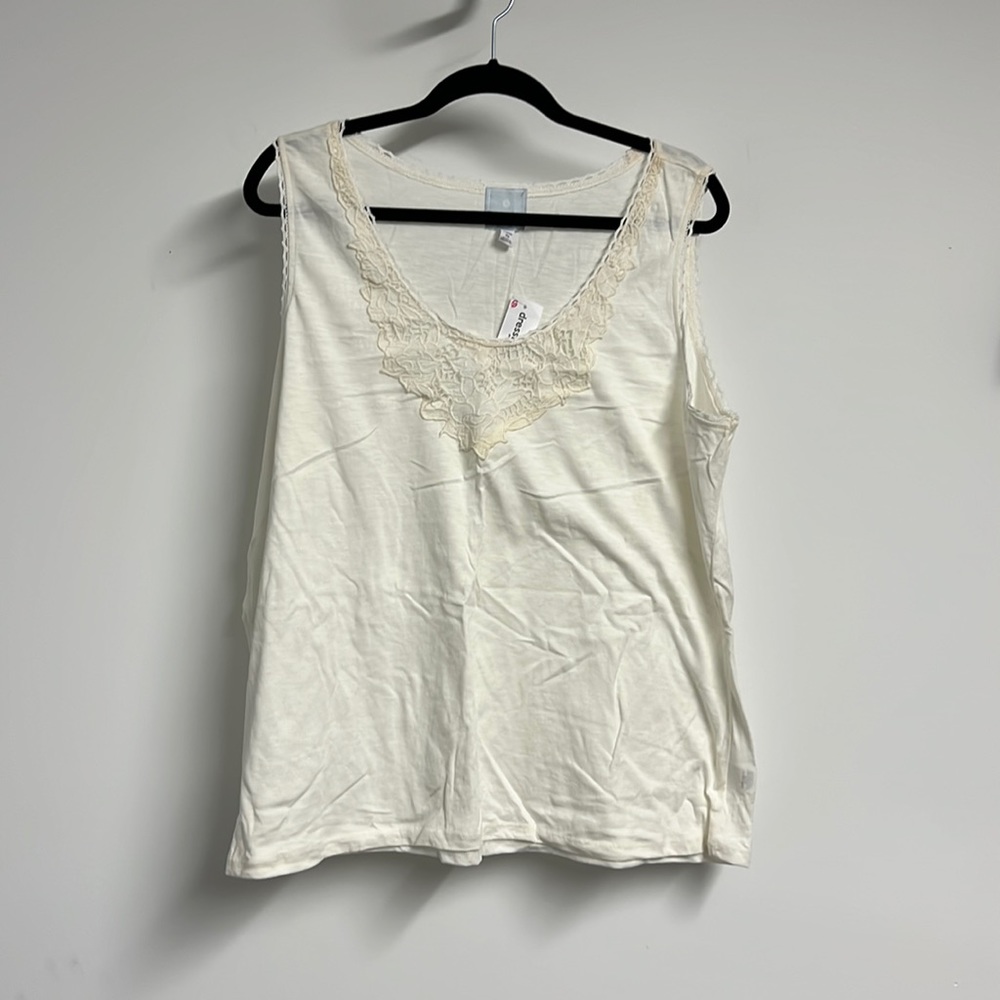 Dressbarn - DB Sunday Tank Top. New with tags. Off White/Cream. Size 2X.